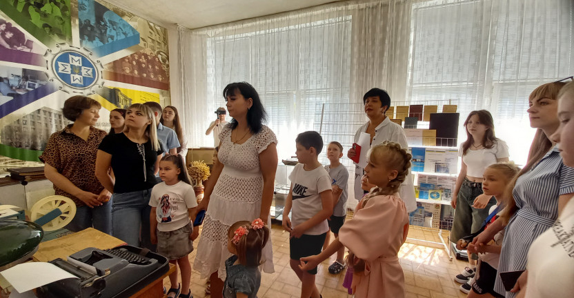 Экскурсия по Луганскстату для детей сотрудников